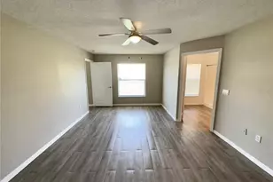 1011 Morvan Ln, Kissimmee, FL 34759 - Photo 9