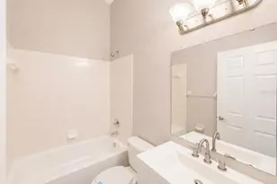 9208 Winchester Estates Ct, Lakeland, FL 33810 - Photo 9