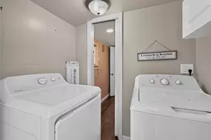 325 S 2nd St, Leesburg, FL 34748 - Photo 23
