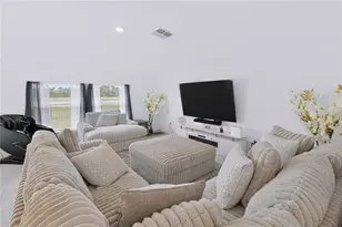 13421 New Jade Ave, Wimauma, FL 33598 - Photo 37