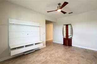 383 Brunswick Dr, Davenport, FL 33837 - Photo 7