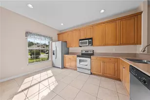 2975 White Cedar Cir, Kissimmee, FL 34741 - Photo 9