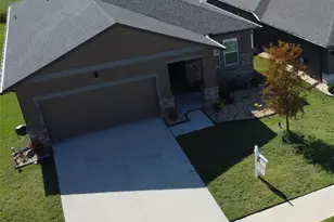 2098 Gold Dust Dr, Minneola, FL 34715 - Photo 1