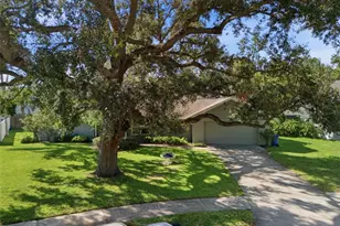 13536 Lake Magdalene Dr, Tampa, FL 33613 - Photo 5