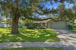 13536 Lake Magdalene Dr, Tampa, FL 33613 - Photo 3