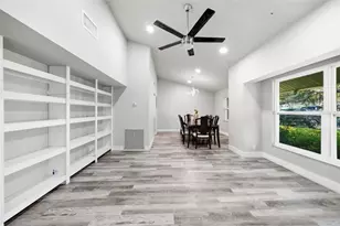 13536 Lake Magdalene Dr, Tampa, FL 33613 - Photo 23