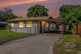 306 Florida Dr, Auburndale, FL 33823 - Photo 1
