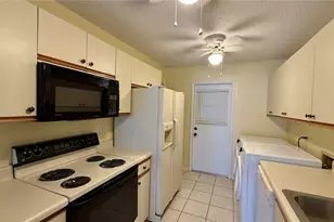 207 Winter Ridge Blvd, Winter Haven, FL 33881 - Photo 9