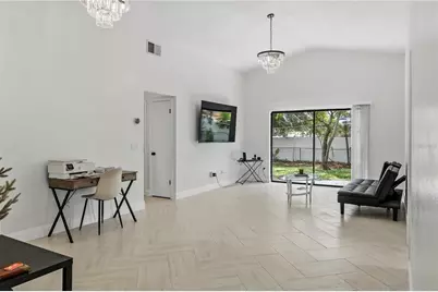182 Pinewood Circle, Kissimmee, FL 34743 - Photo 5