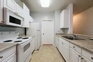 1015 Hemingway Cir, Haines City, FL 33844 - Photo 11