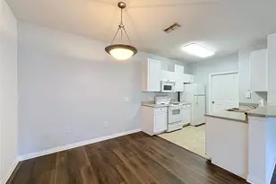 1015 Hemingway Cir, Haines City, FL 33844 - Photo 9