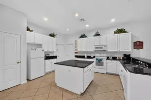 219 Blue Heron Ct, Davenport, FL 33837 - Photo 9