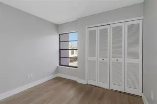 5151 Puritan Cir, Tampa, FL 33617 - Photo 17