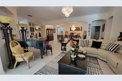 3731 Eagle Isle Circle, Kissimmee, FL 34746 - Photo 9