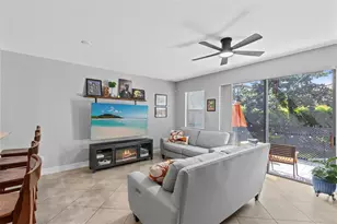 8442 Kelsall Dr, Orlando, FL 32832 - Photo 9