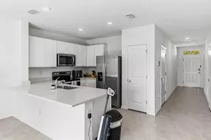 4461 Rachel Fls Dr, Tampa, FL 33610 - Photo 9