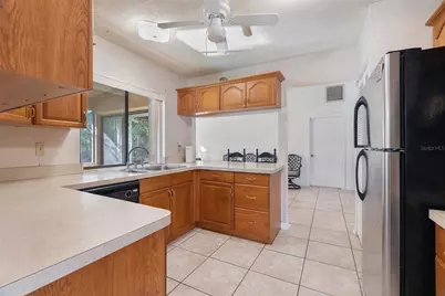 712 E Flag Way, Kissimmee, FL 34759 - Photo 13