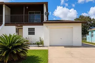 704 Lucaya Dr, Kissimmee, FL 34758 - Photo 3