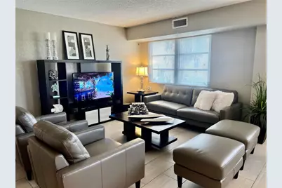 [Address not provided], Saint Petersburg, FL 33712 - Photo 3