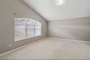 15723 Markham Dr, Clermont, FL 34714 - Photo 9