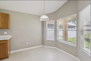 15723 Markham Dr, Clermont, FL 34714 - Photo 5