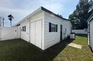 6785 NE 5th St, Ocala, FL 34470 - Photo 17