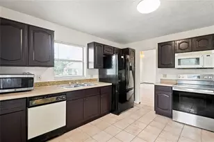 1469 Mona Dr, Kissimmee, FL 34744 - Photo 9