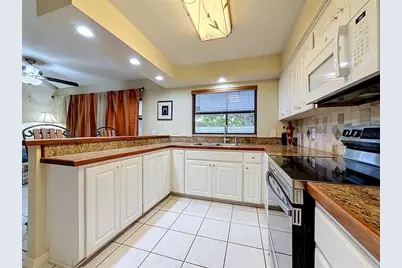 8830 Dr Martin Luther King Jr Street N #UNIT 2B, Saint Petersburg, FL 33702 - Photo 15