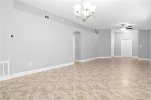 15407 Lost Creek Ln, Ruskin, FL 33573 - Photo 9
