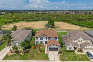 2321 The Oaks Blvd, Kissimmee, FL 34746 - Photo 3