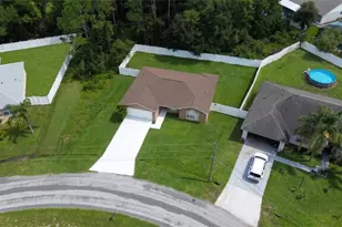930 Derbyshire Dr, Kissimmee, FL 34758 - Photo 3
