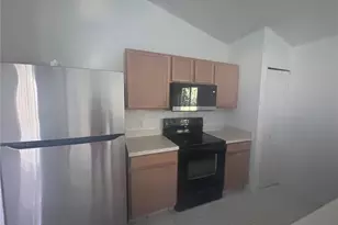 2422 Parsons Pond Cir, Kissimmee, FL 34743 - Photo 5