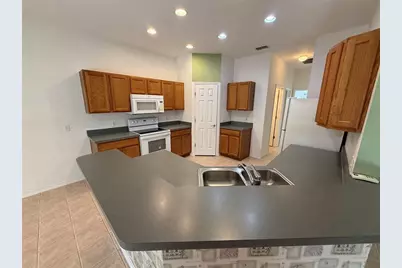 219 Knoll Wood Drive, Poinciana, FL 34759 - Photo 7