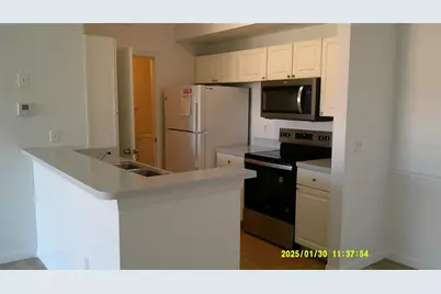 5548 Metrowest Boulevard #306, Orlando, FL 32811 - Photo 3