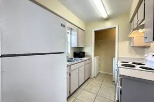 606 Claude Holmes Sr Ave, Haines City, FL 33844 - Photo 9