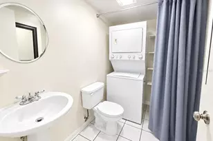 5263 Brook Ct, Orlando, FL 32811 - Photo 9