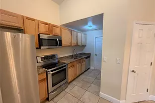 4647 Eagle Peak Dr, Kissimmee, FL 34746 - Photo 9
