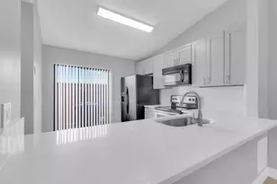 907 Park Villa Cir, Orlando, FL 32824 - Photo 7