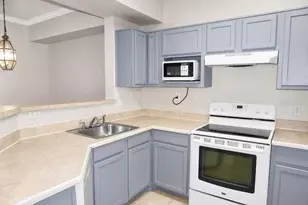 3701 Castle Pines Ln, Orlando, FL 32839 - Photo 11