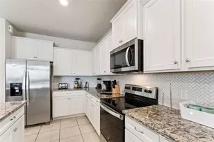 3707 Lana Ave, Davenport, FL 33897 - Photo 7