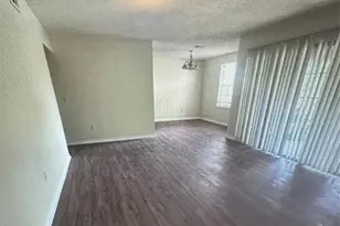 4007 Versailles Dr, Orlando, FL 32808 - Photo 13