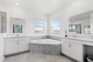 157 Aces High Ln, Davenport, FL 33896 - Photo 13