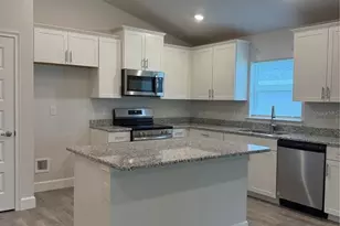 7625 SW 180th Cir, Dunnellon, FL 34432 - Photo 3