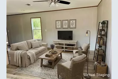 102 Livingston Court, Satsuma, FL 32189 - Photo 5