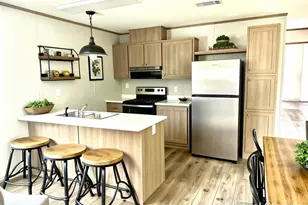 102 Livingston Ct, Satsuma, FL 32189 - Photo 7