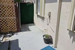 18861 NW 86th Ct, Hialeah, FL 33015 - Photo 19