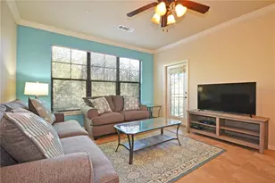 902 Charo Pkwy, Davenport, FL 33897 - Photo 3
