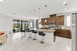 3232 Songbird Cir, Saint Cloud, FL 34773 - Photo 7