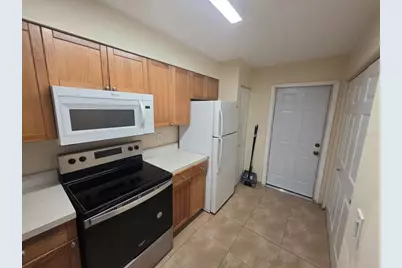 3126 Enclave Court, Kissimmee, FL 34746 - Photo 9