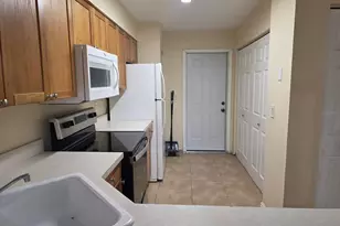 3126 Enclave Ct, Kissimmee, FL 34746 - Photo 7